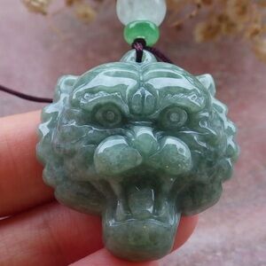 Green jadeite Jade Tiger Pendant Necklace certificate